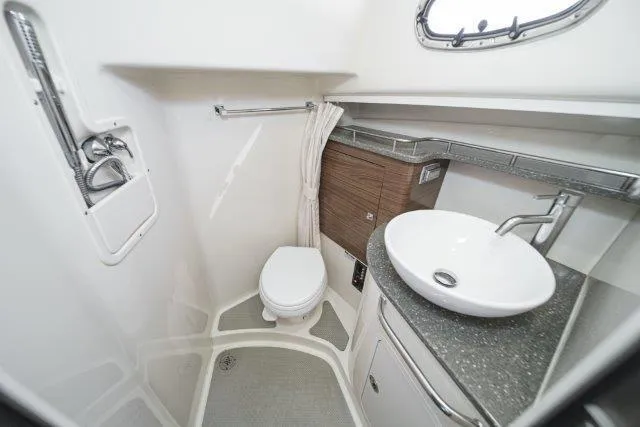 Boston Whaler 345 Conquest Yacht Photos Pics 