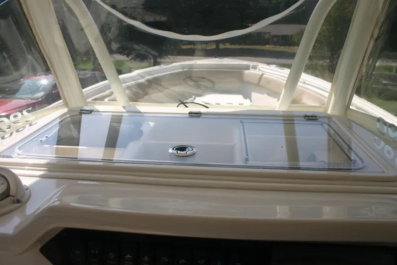  Yacht Photos Pics Helm Storage