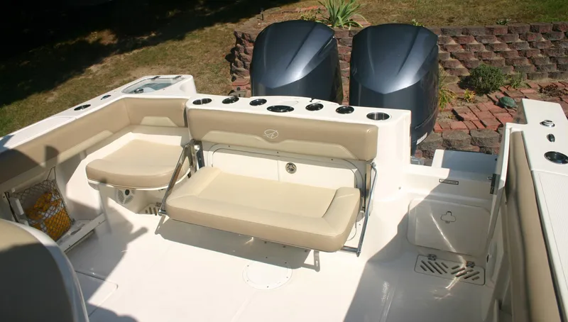  Yacht Photos Pics Stern Seating