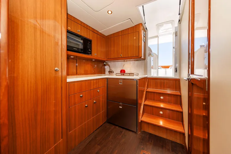 Five Fish Yacht Photos Pics 2018 Viking FIVE FISH - Cabin Entrance & Galley