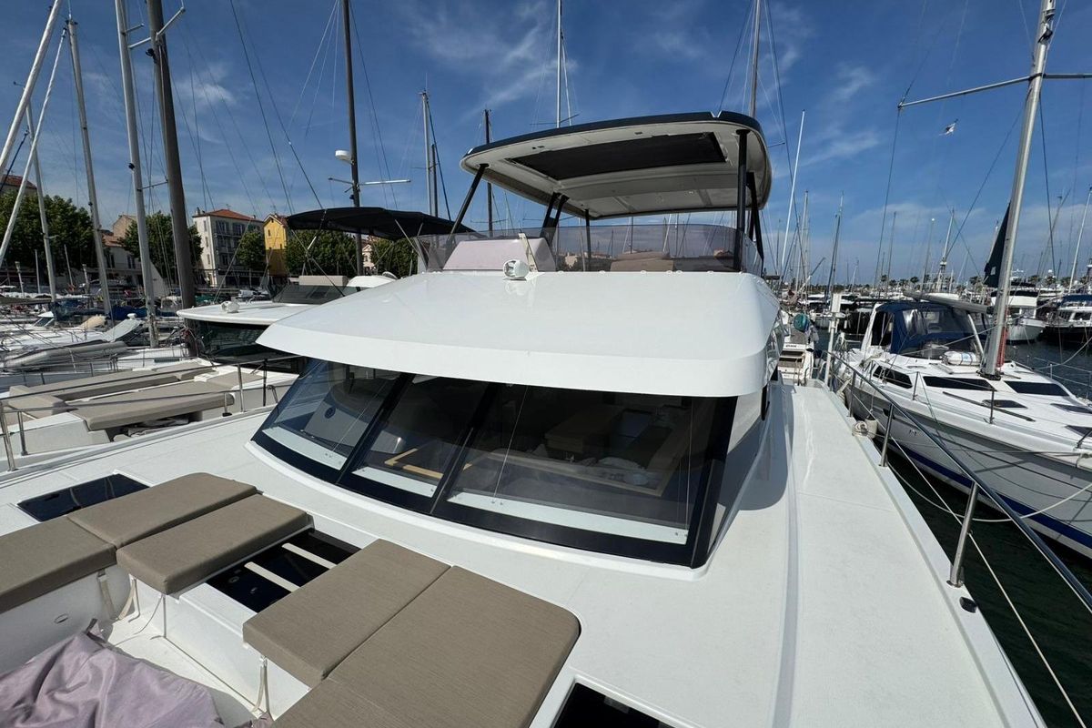 2019 Fountaine Pajot 43 