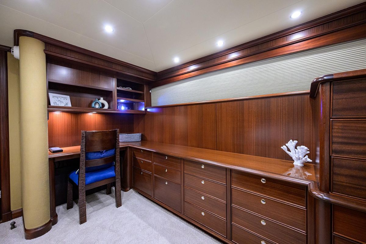 2005 Pacific Mariner 85 