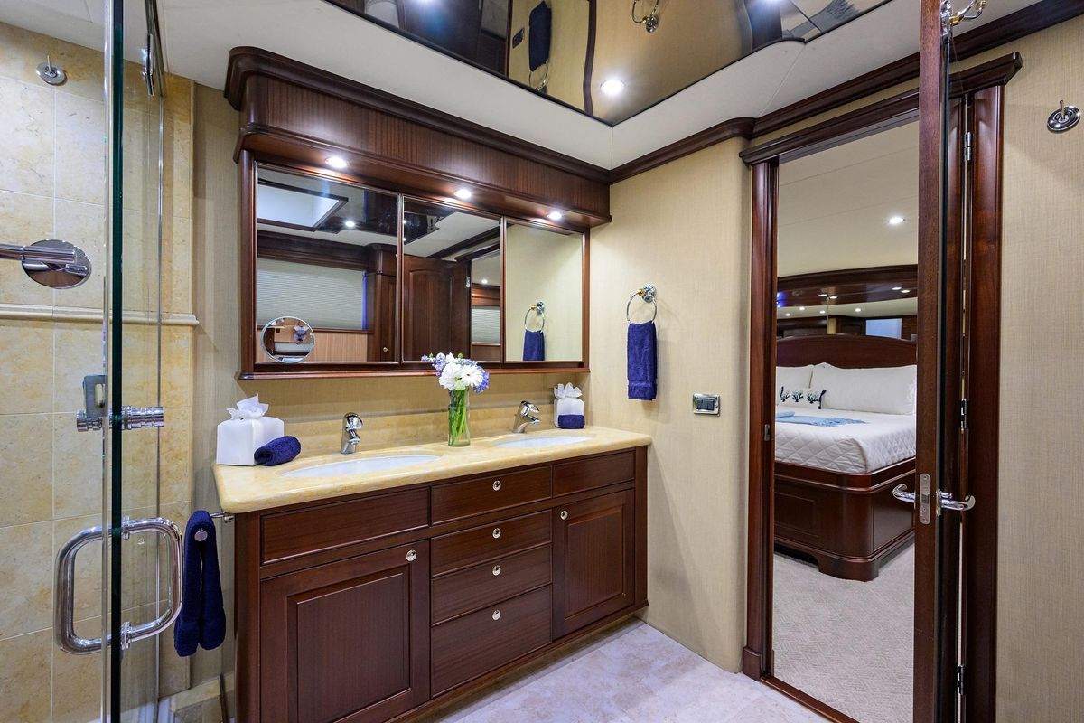 2005 Pacific Mariner 85 