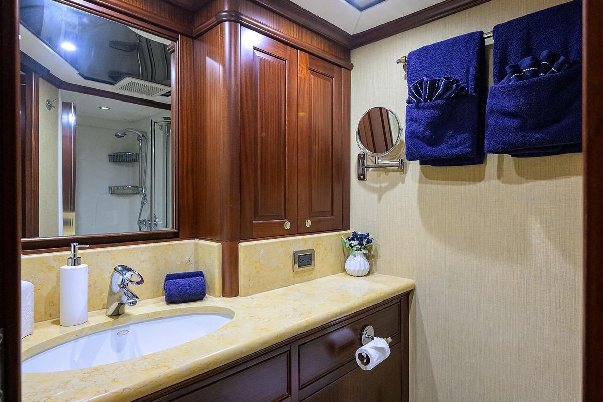 2005 Pacific Mariner 85 