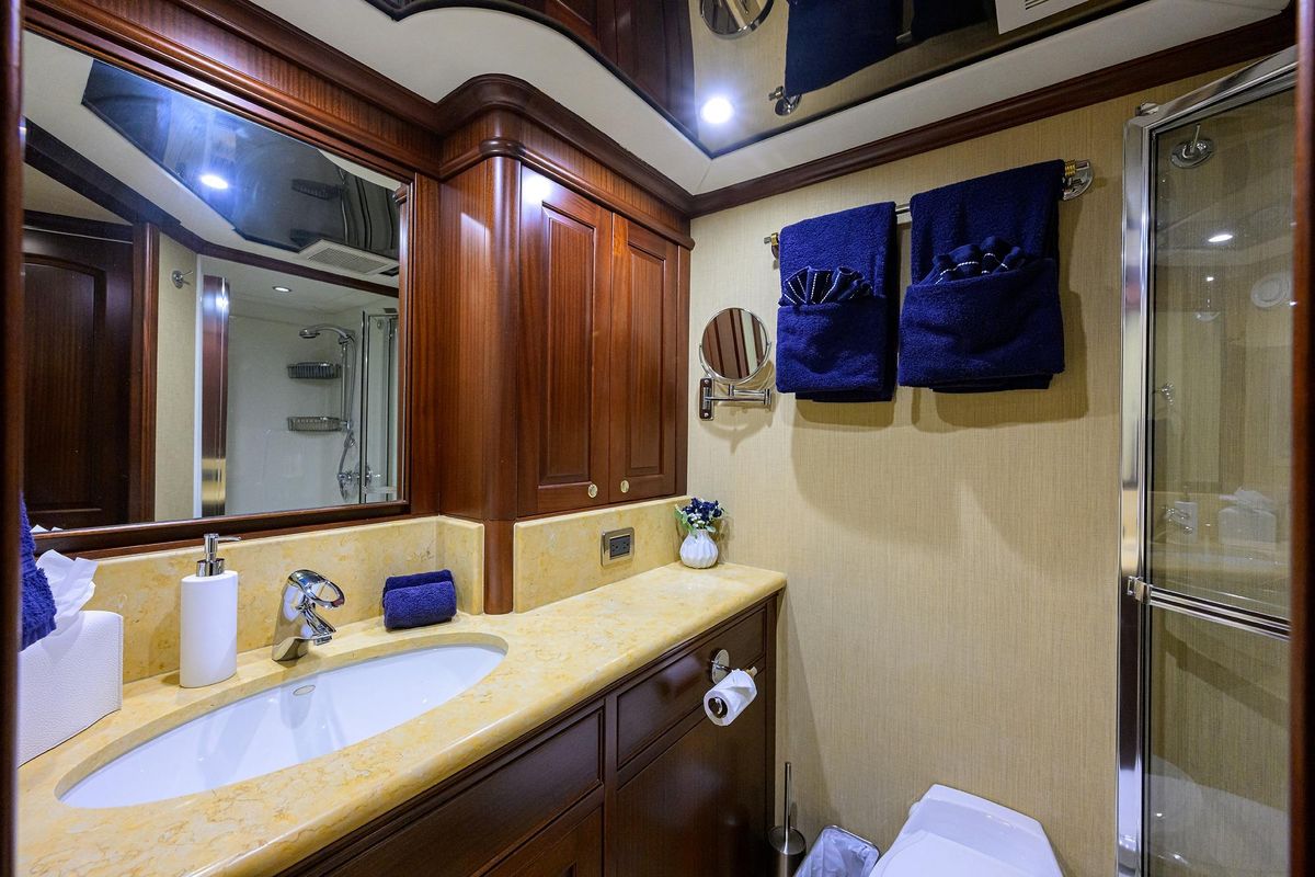 2005 Pacific Mariner 85 