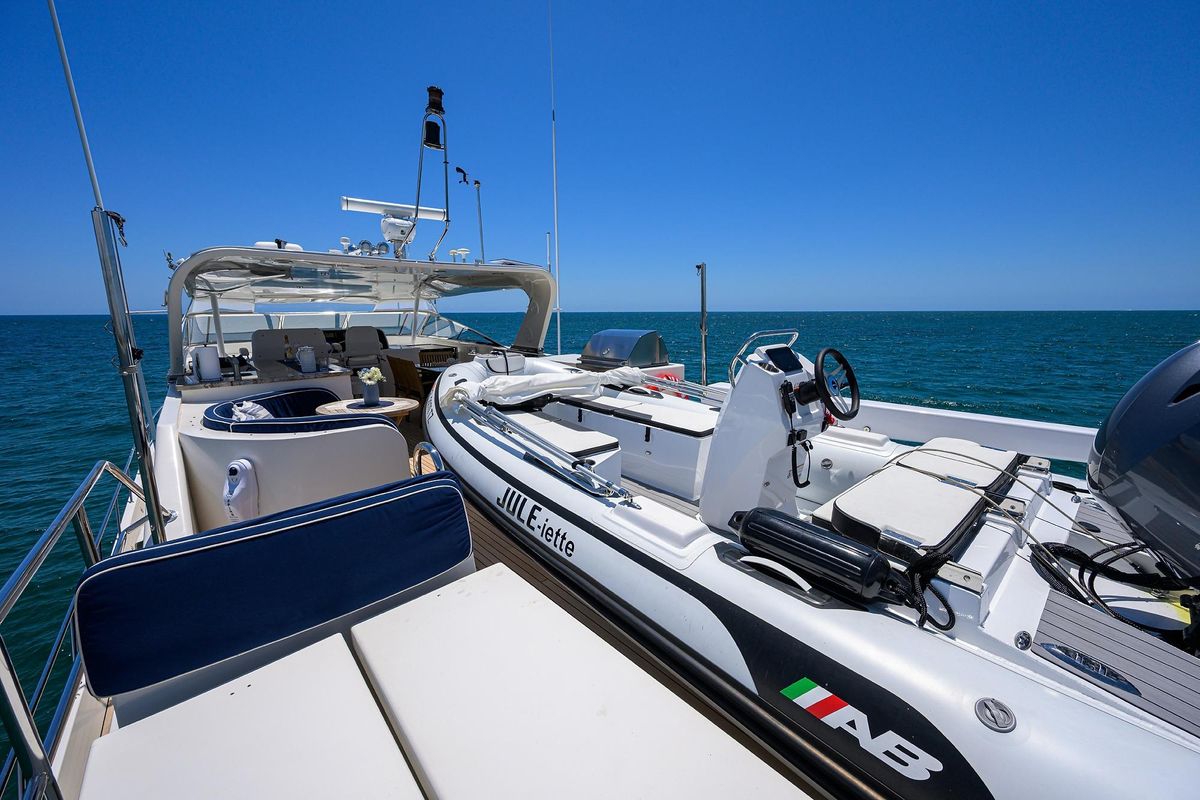 2005 Pacific Mariner 85 