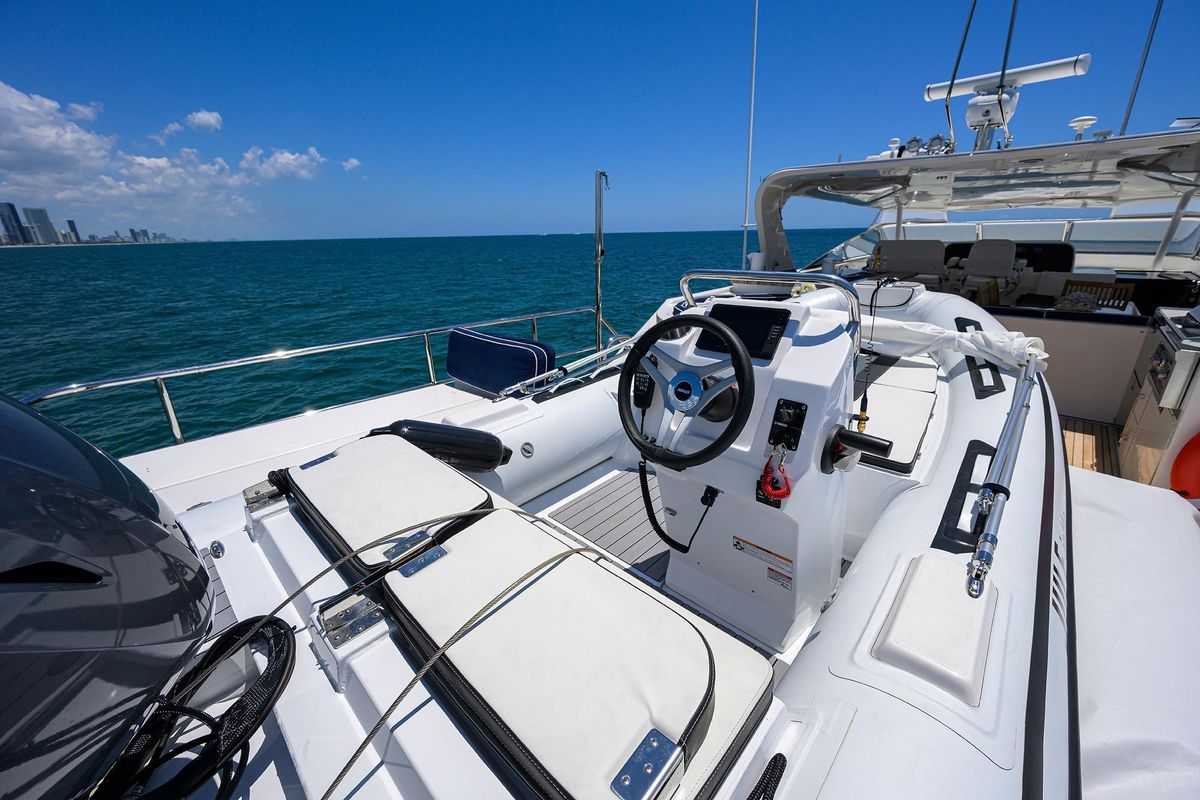 2005 Pacific Mariner 85 