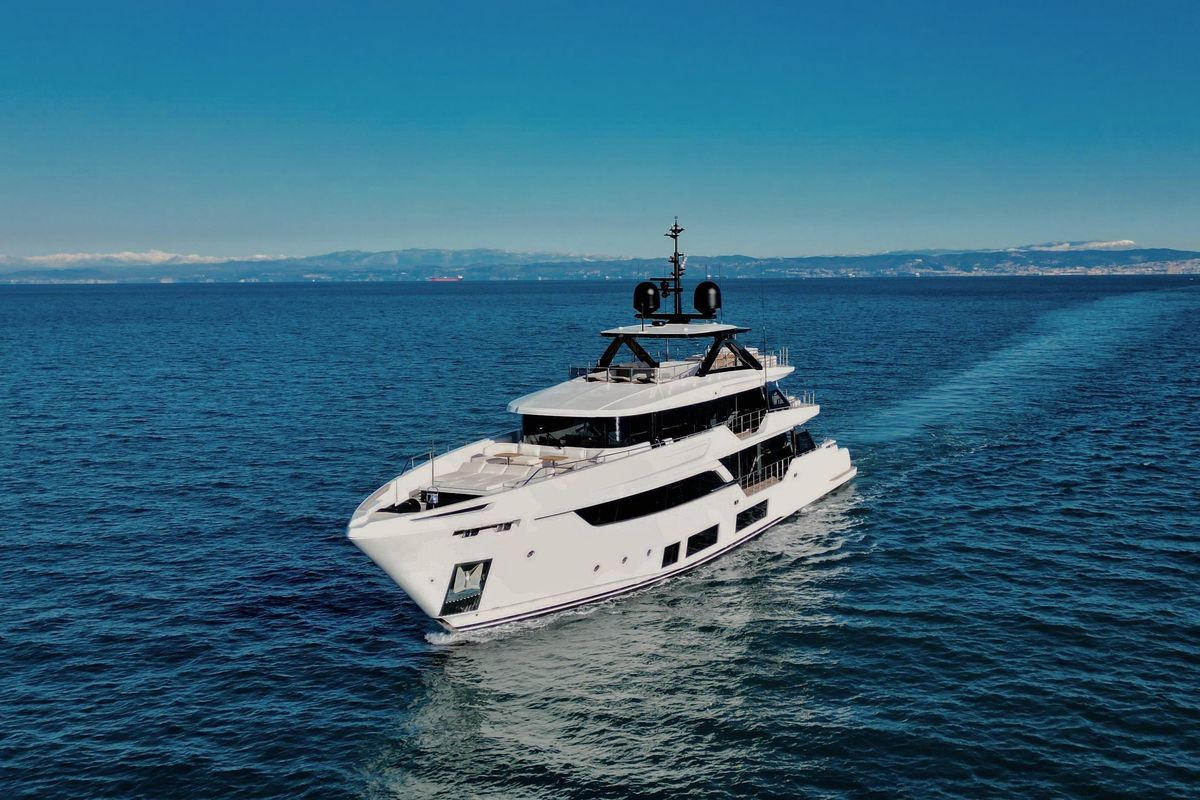 2025 Custom Line 127 