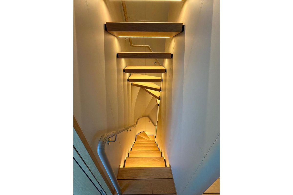 2025 Custom Line 127 