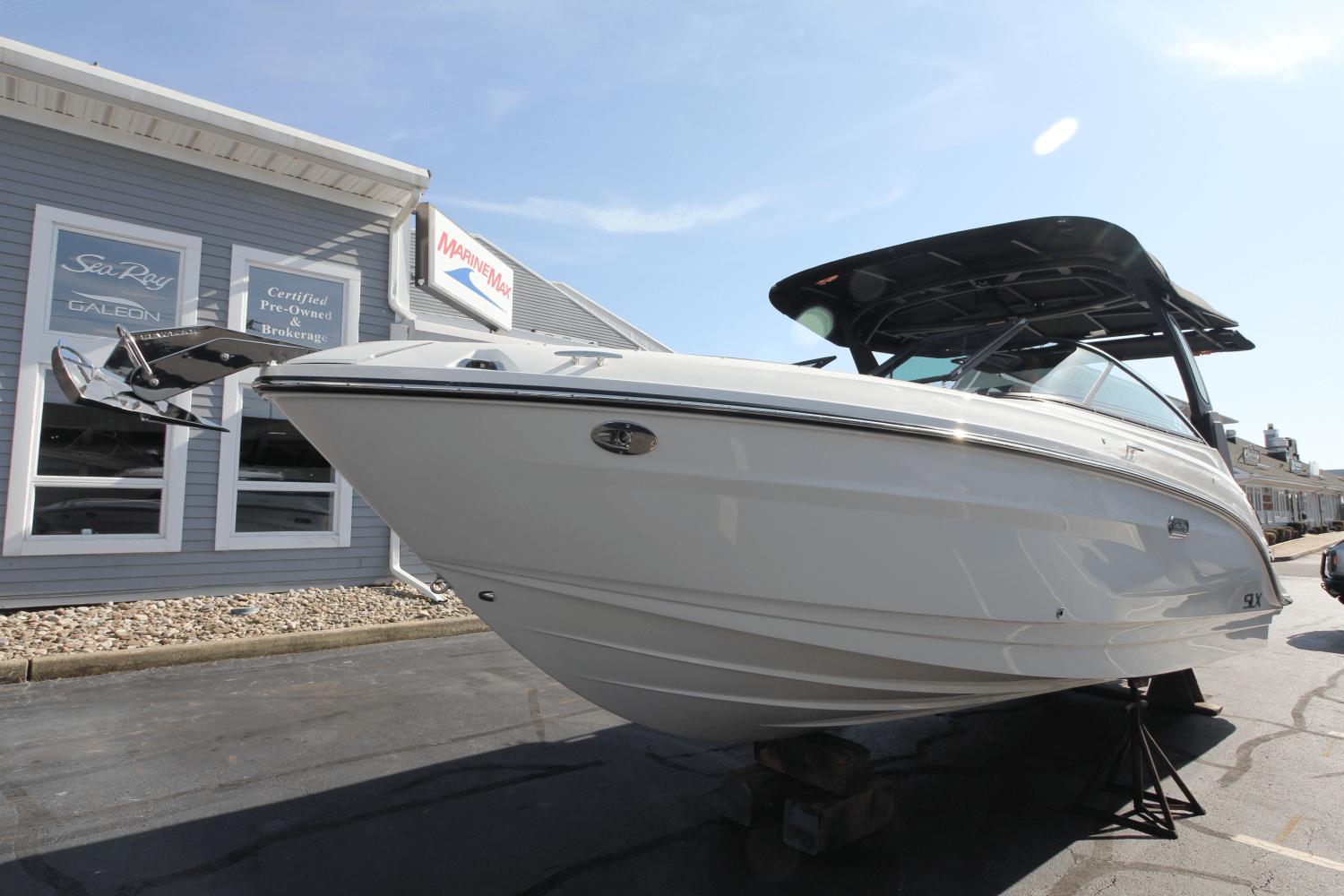 2024 Sea Ray SLX 260 Outboard Runabout for sale - YachtWorld