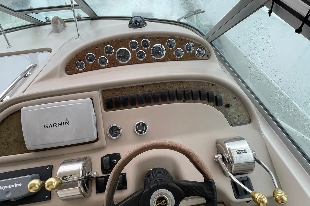 2001 Sea Ray 310 Sundancer Motorcruiser Kaufen - YachtWorld