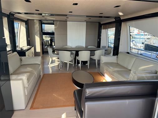2015 Azimut 82 