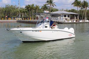 Boston Whaler 240 Outrage