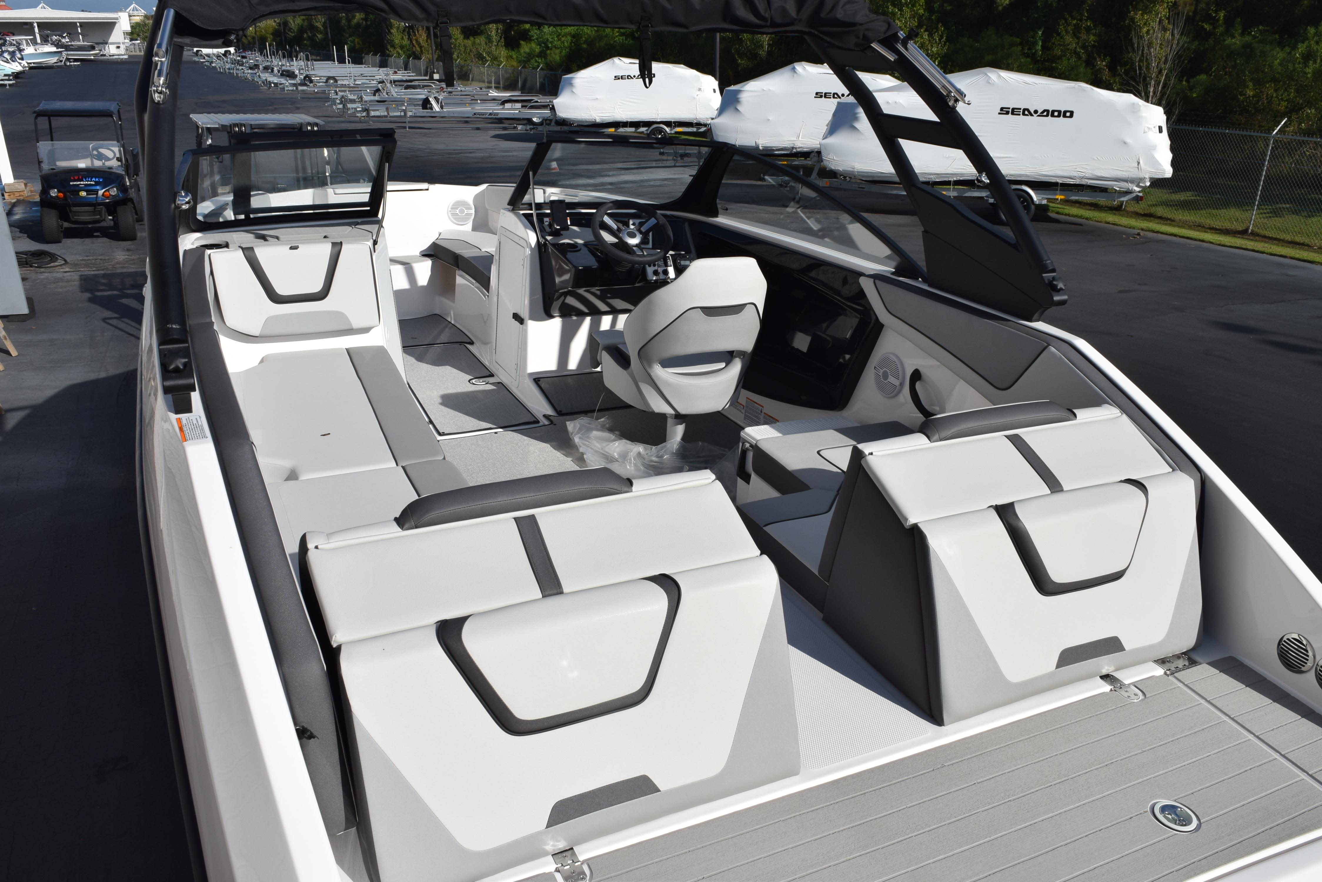 Boat 215 online wireless