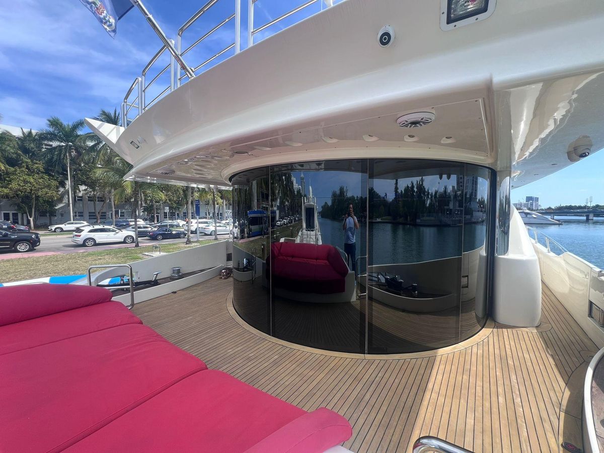 2004 Azimut 98 
