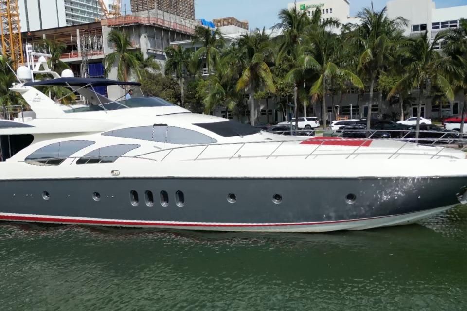 2004 Azimut 98 