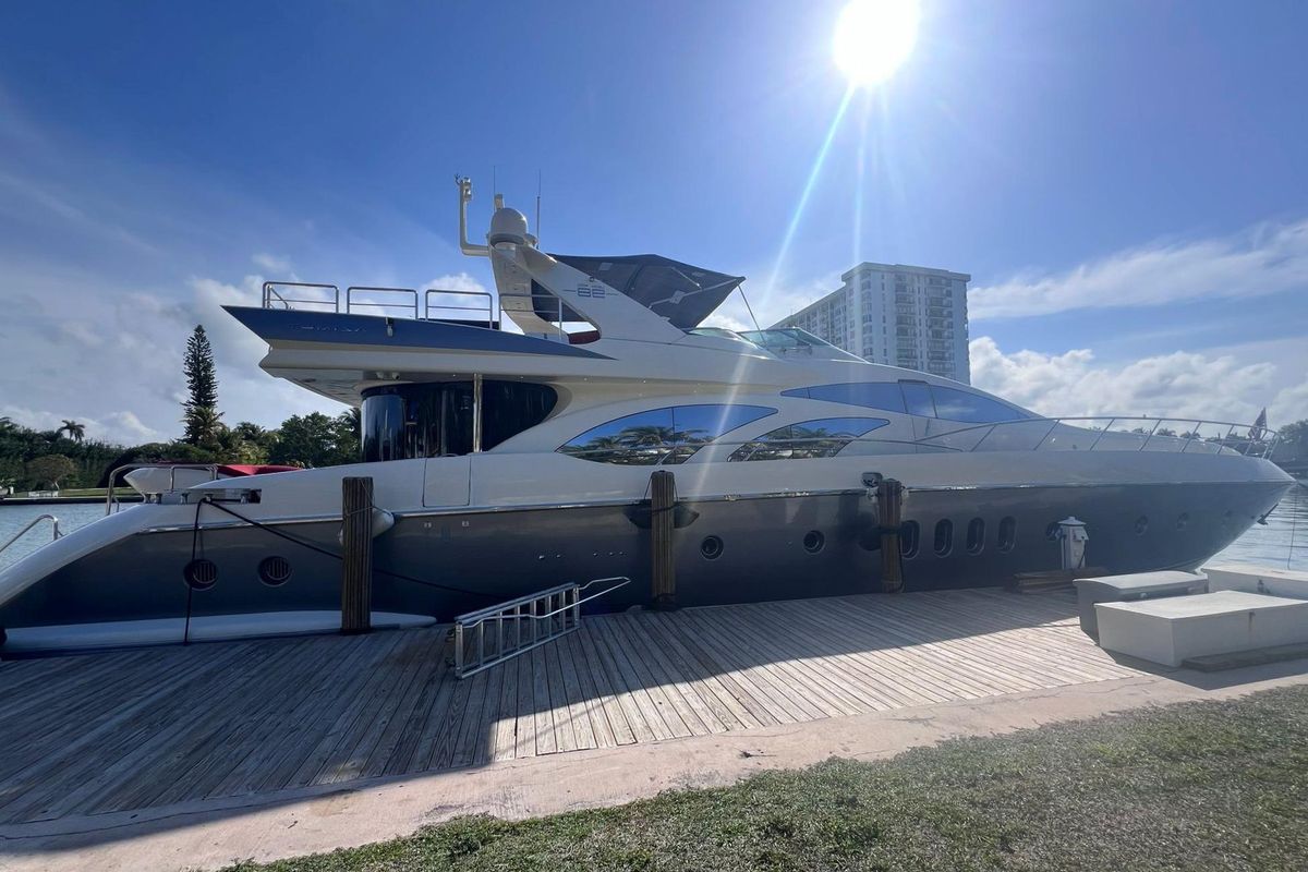 2004 Azimut 98 