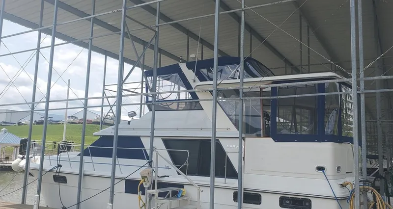  Yacht Photos Pics Covered Slip