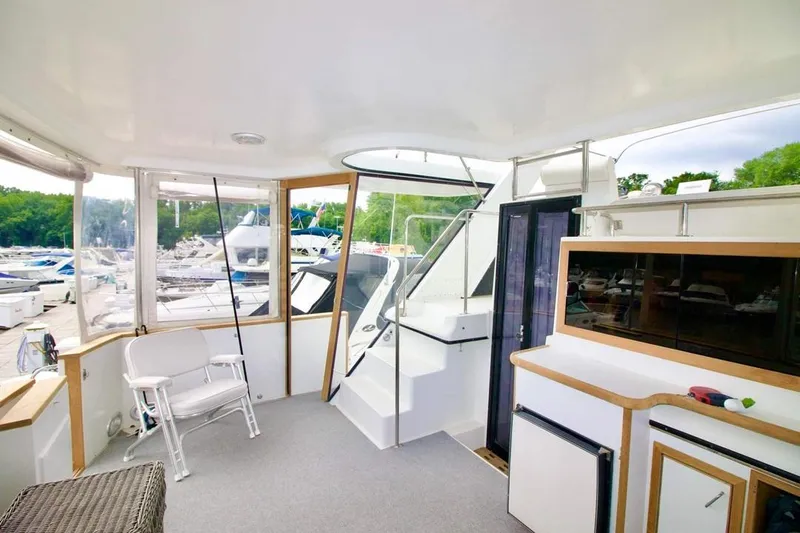  Yacht Photos Pics Aft Deck with Hard Top