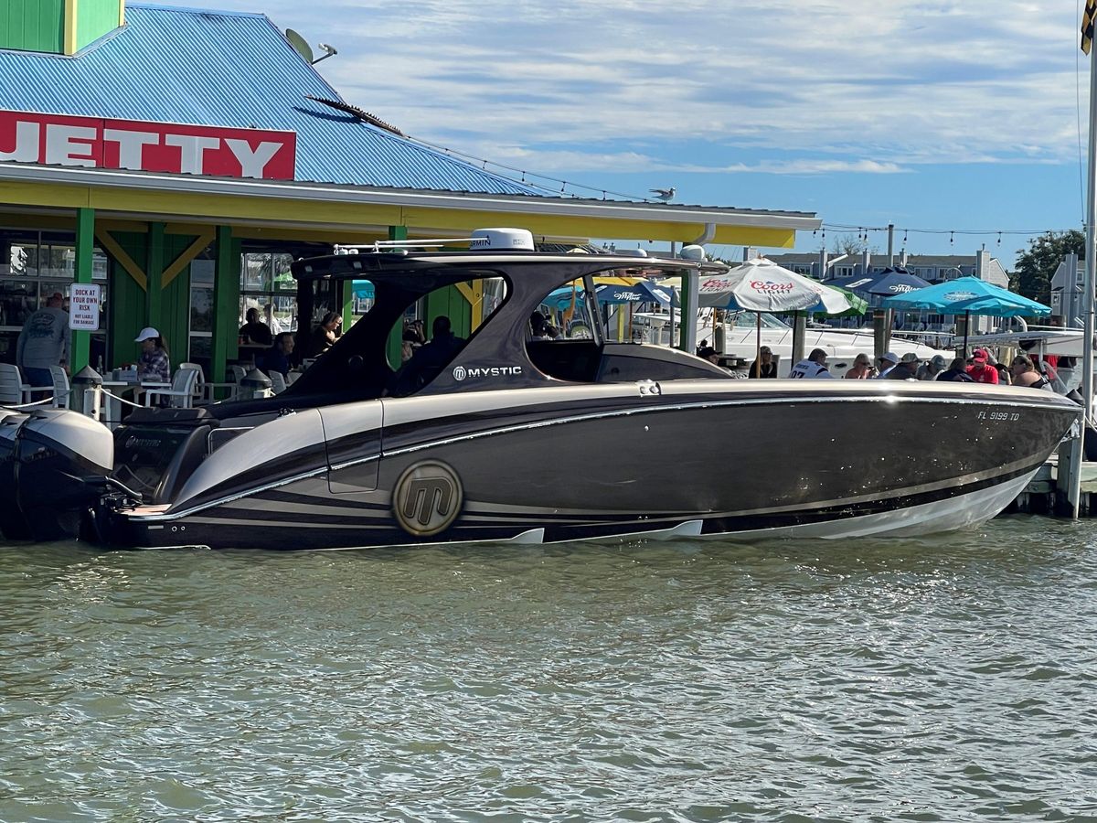 2016 Mystic Powerboats 42 