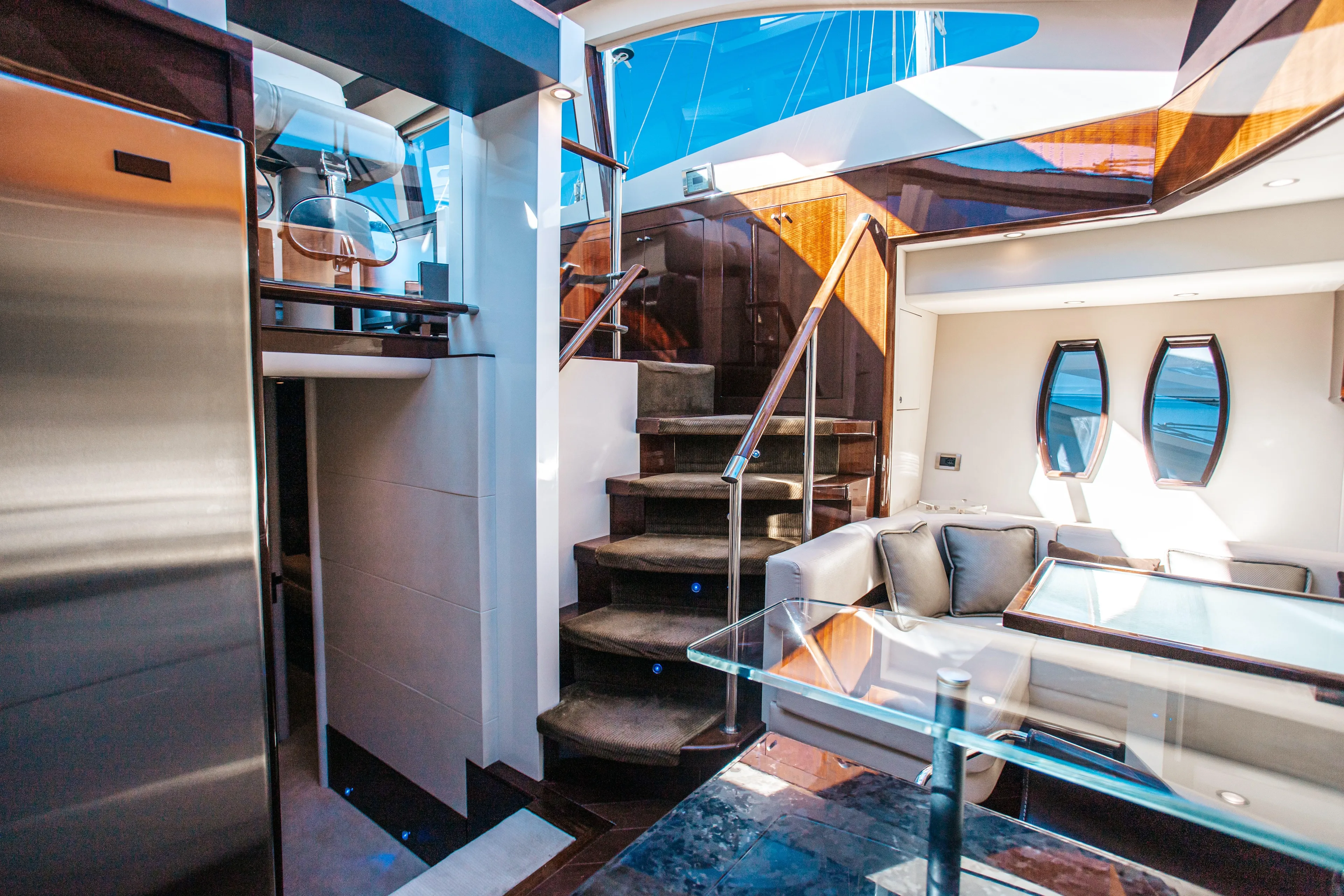 Carbon Copy V Yacht Photos Pics Open Atrium 