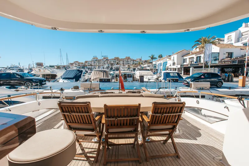 Carbon Copy V Yacht Photos Pics Aft Seating