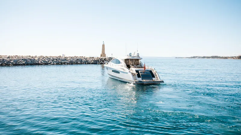 Carbon Copy V Yacht Photos Pics 