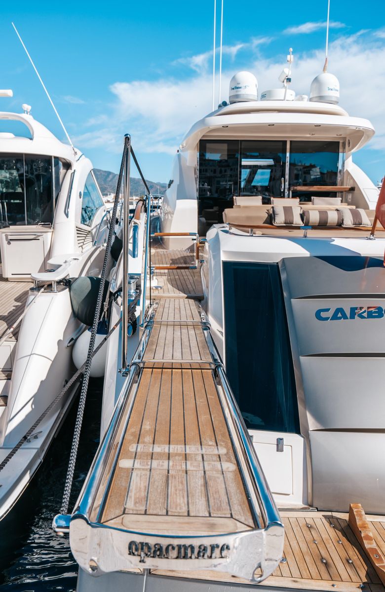 2009 Lazzara 76 
