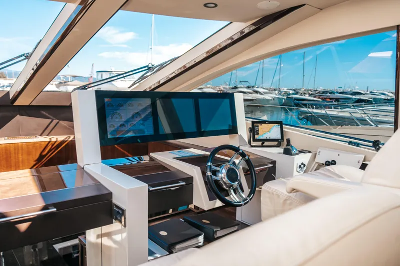 Carbon Copy V Yacht Photos Pics Helm