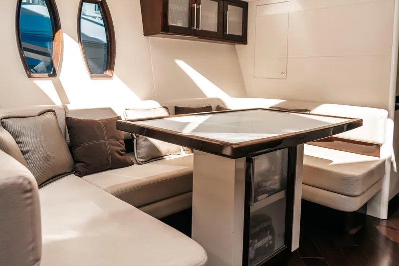 Carbon Copy V Yacht Photos Pics Dinette