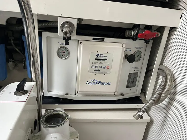 Carbon Copy V Yacht Photos Pics Water Maker