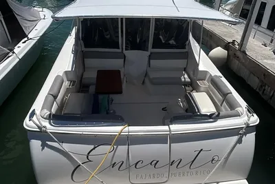 Tiara Yachts 3100 Coronet