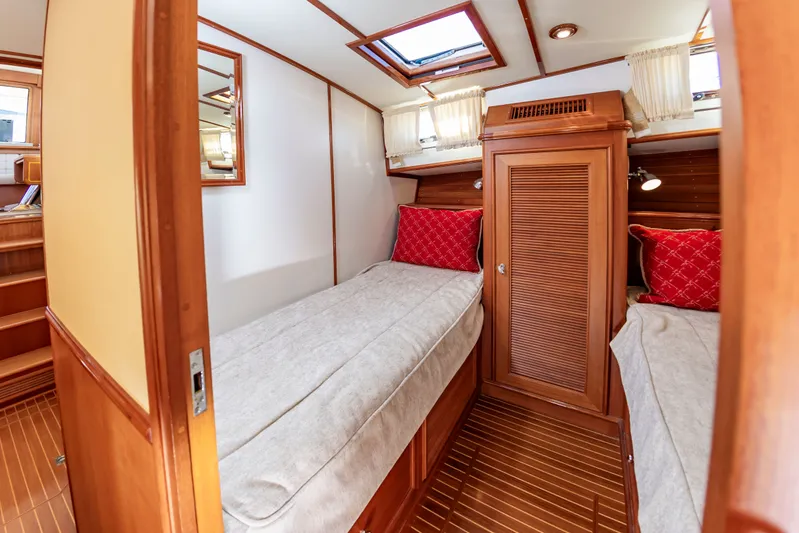 I Freedom I Yacht Photos Pics 2005 Grand Banks 49 Eastbay SX cabin with twin beds.