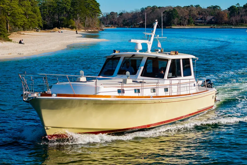 I Freedom I Yacht Photos Pics 