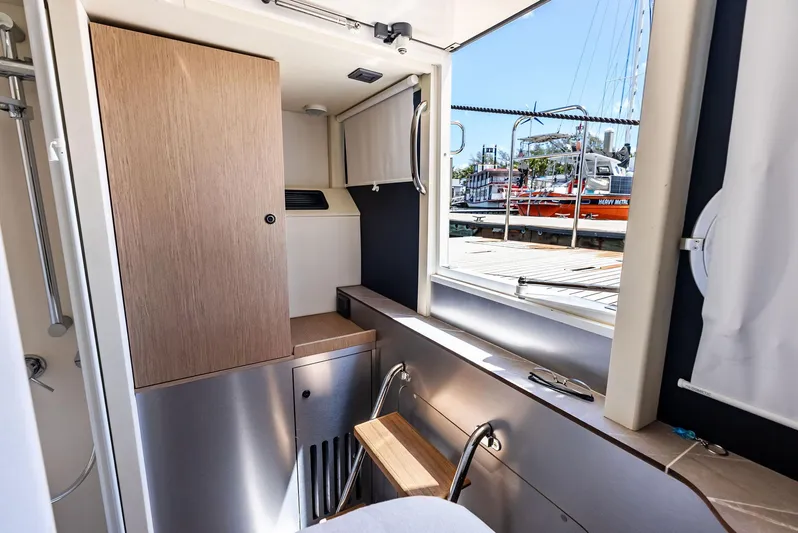 Lobster Tails Yacht Photos Pics 