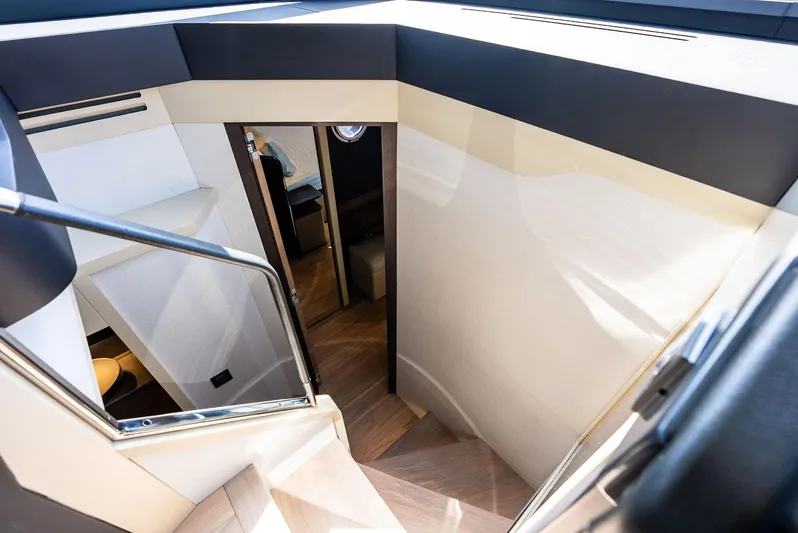 Lobster Tails Yacht Photos Pics 