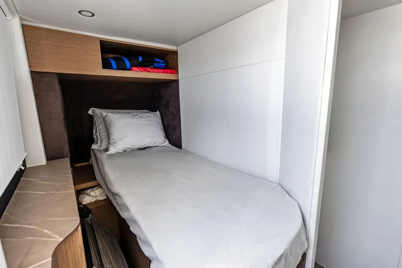 Lobster Tails Yacht Photos Pics 