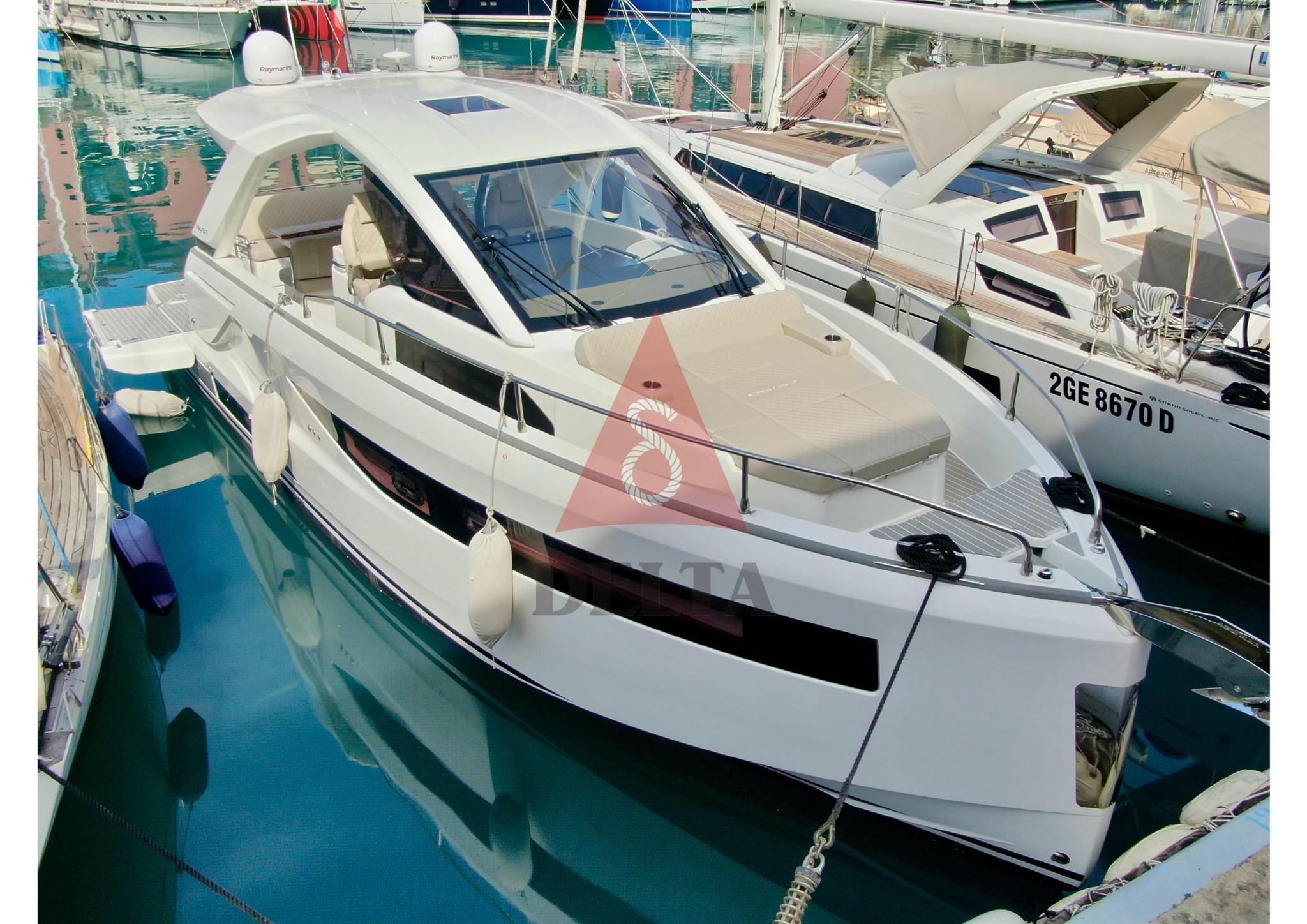 2024 Custom Jeanneau DB 37 OB