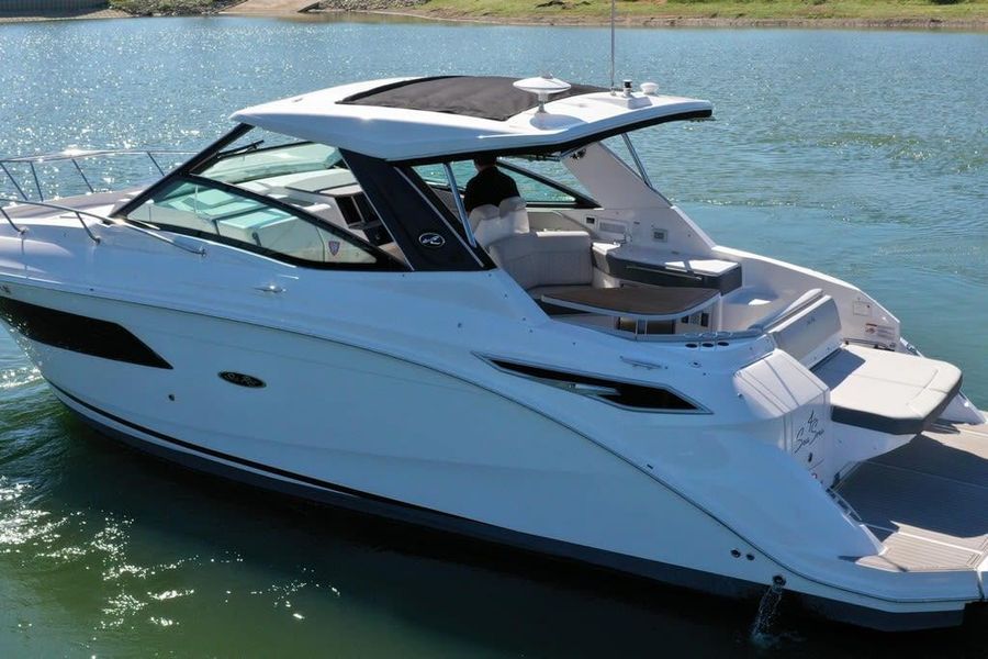 2022 Sea Ray Sundancer 320
