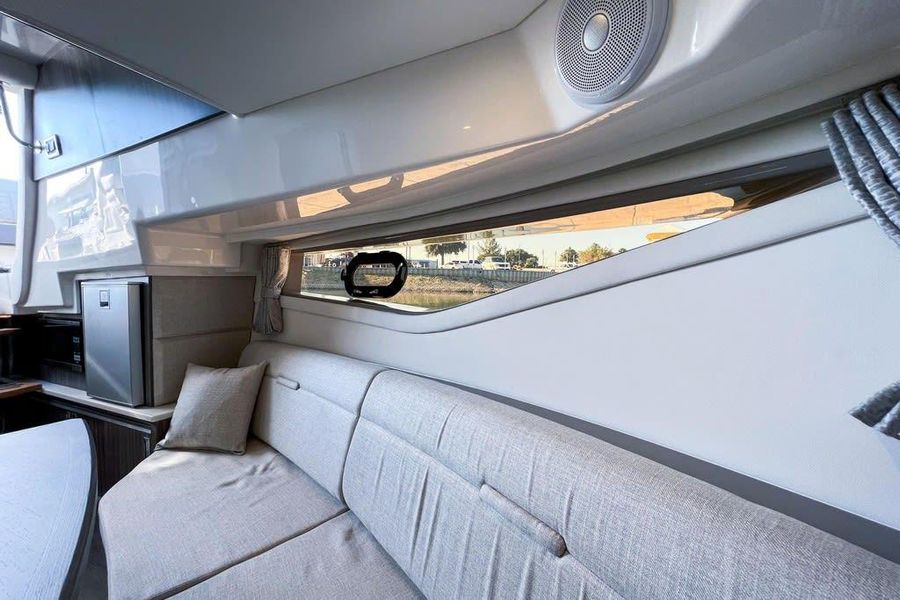 2022 Sea Ray Sundancer 320