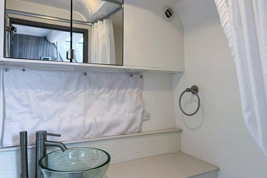 2022 Sea Ray Sundancer 320