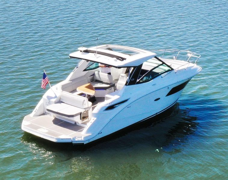 2022 Sea Ray Sundancer 320
