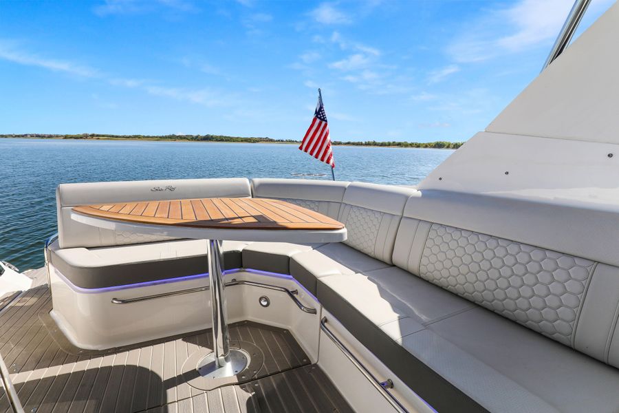 2022 Sea Ray Sundancer 320