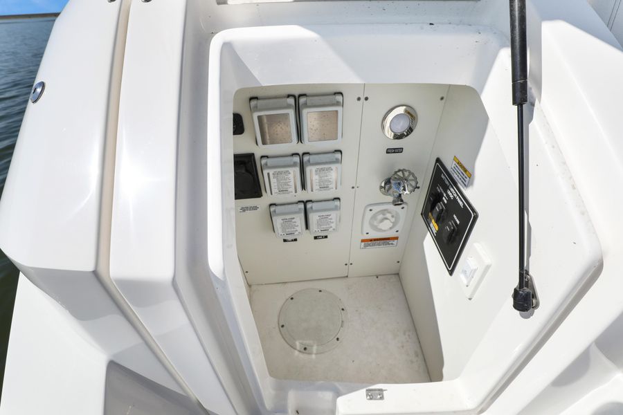2022 Sea Ray Sundancer 320
