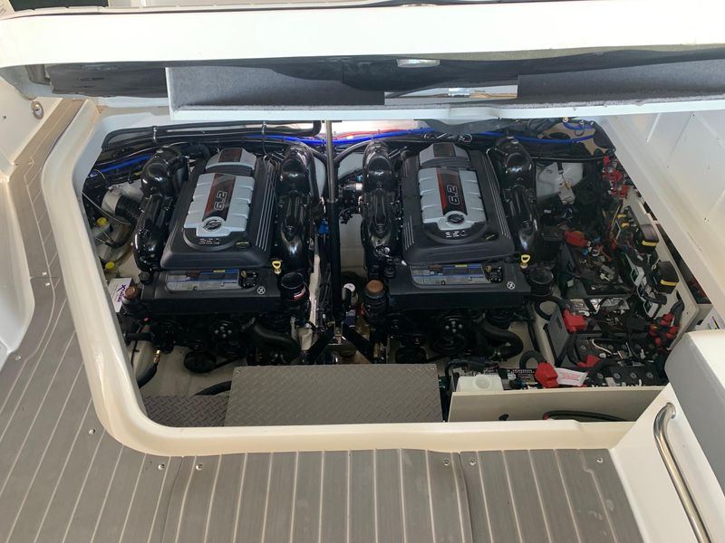 2022 Sea Ray Sundancer 320