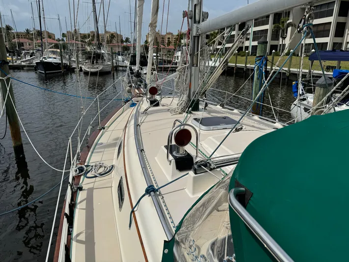 Skye Yacht Photos Pics 