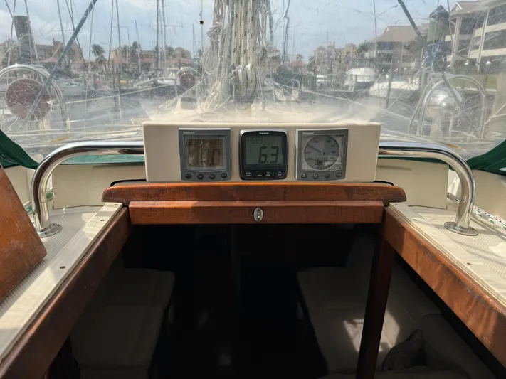 Skye Yacht Photos Pics 