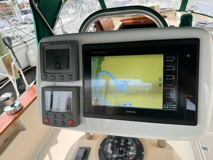 Skye Yacht Photos Pics 