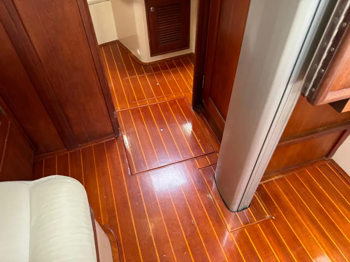 Skye Yacht Photos Pics 