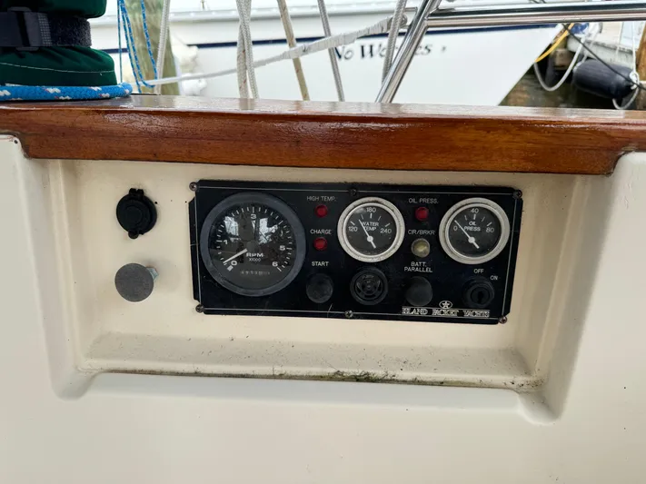 Skye Yacht Photos Pics 